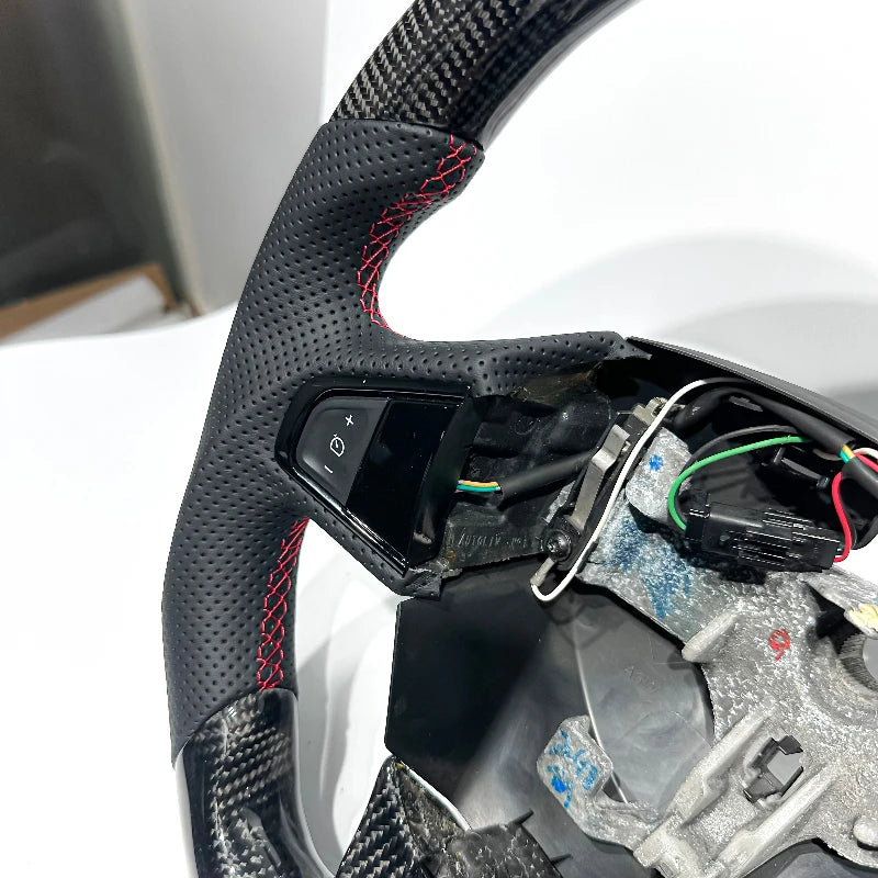 Volant en fibres de carbone et cuir pour Mégane III Rs