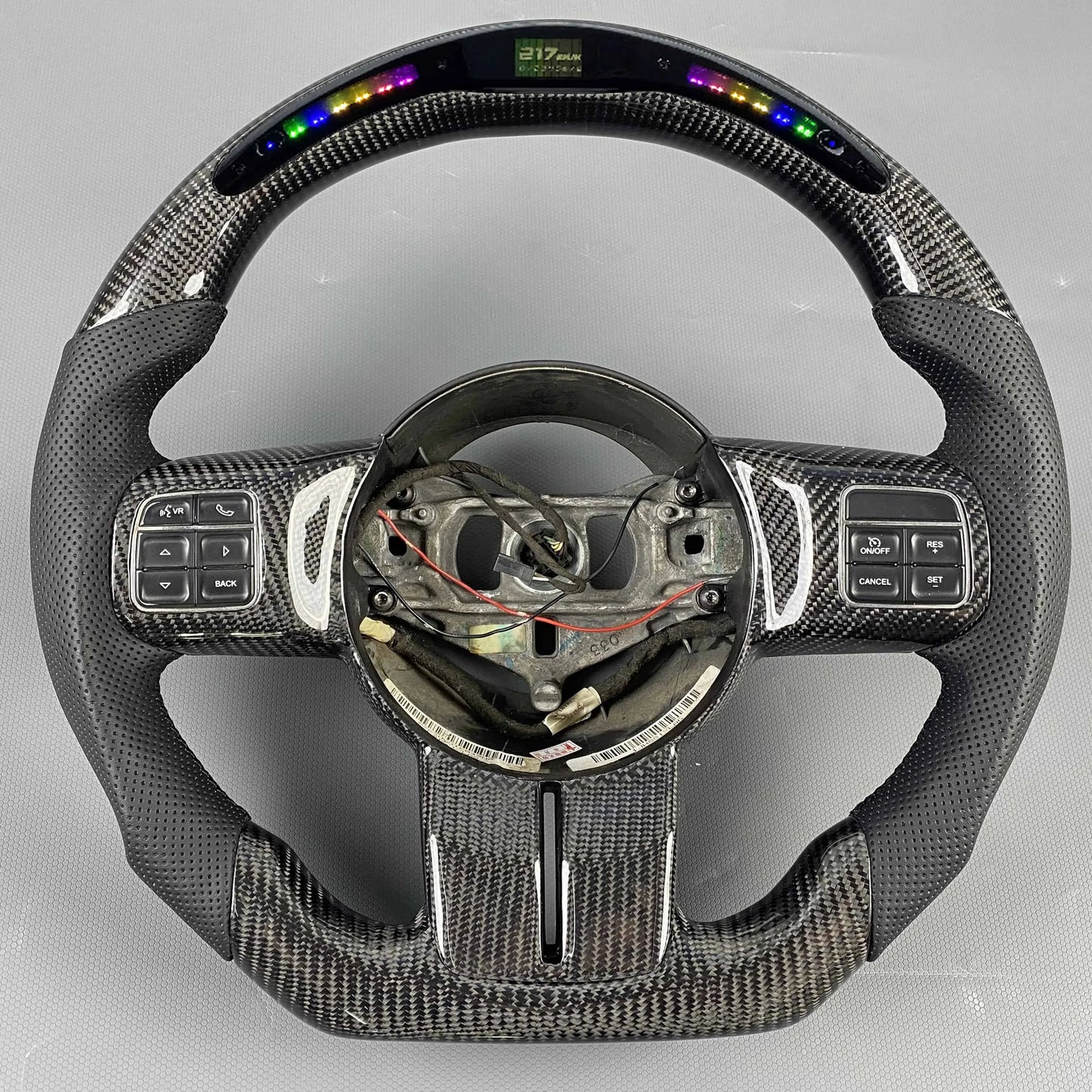 Volant en fibres de carbone et cuir perforé pour Jeep Wrangler JK/JL 2011-2017